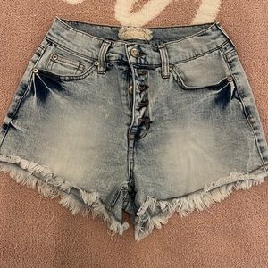 Light wash denim cut off shorts